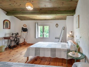 1 camera, culla da viaggio, Wi-Fi gratuito, lenzuola