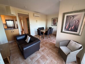 TV - Beautiful apartment with views (Pedreguer)
