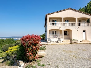 Exterior - Cosy apartment in villa for 6 people with WIFI, TV, balcony, pets allowed and panoramic view (Bauduen)