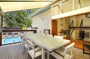 Maison, 4 chambres | Balcon