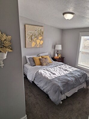 4 chambres, fer et planche à repasser, Wi-Fi gratuit, draps fournis