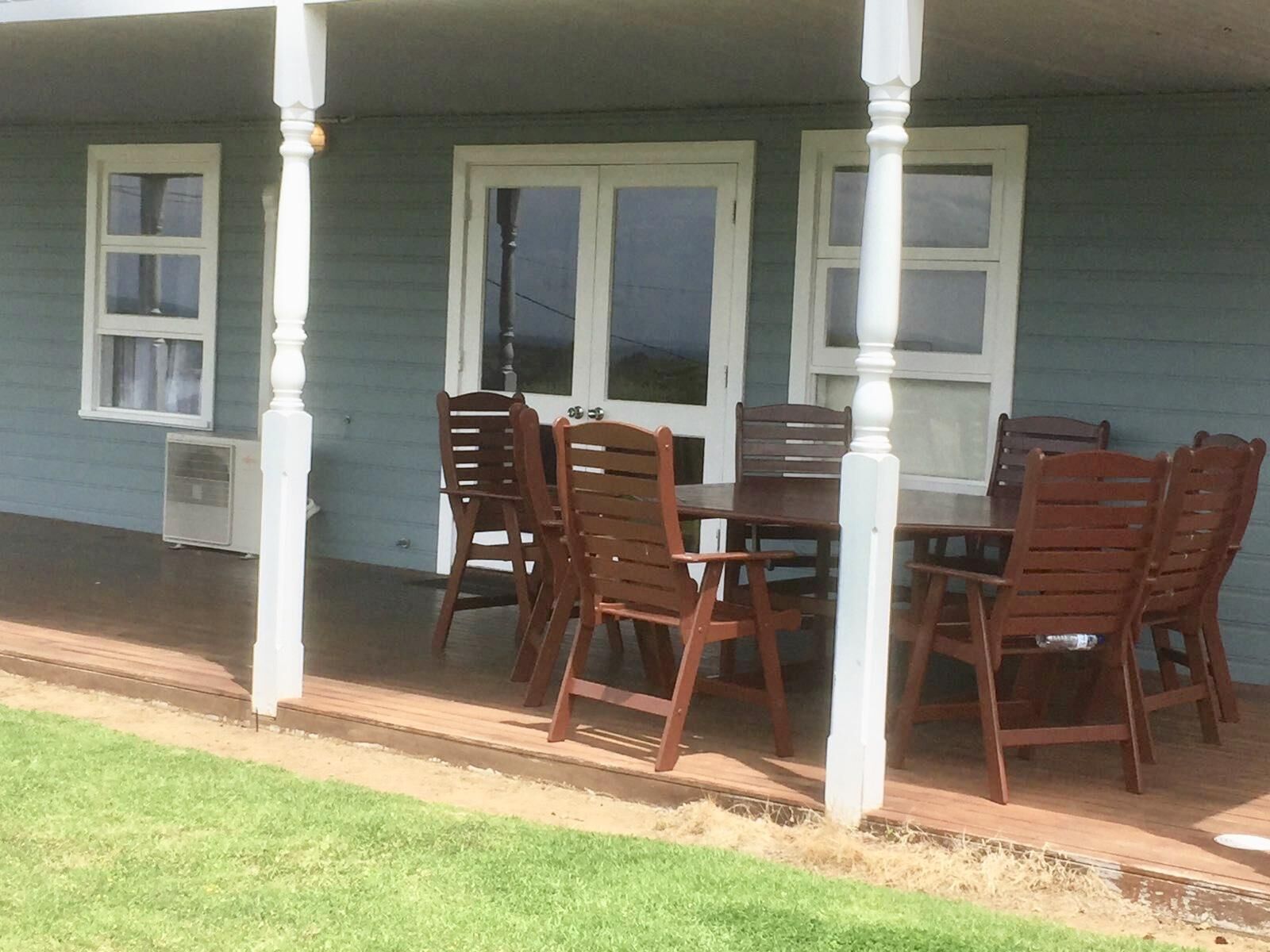 Ellis Street Studio - you can see right out over the river to the ocean - Ellis Street Studio - views over the river — image 3