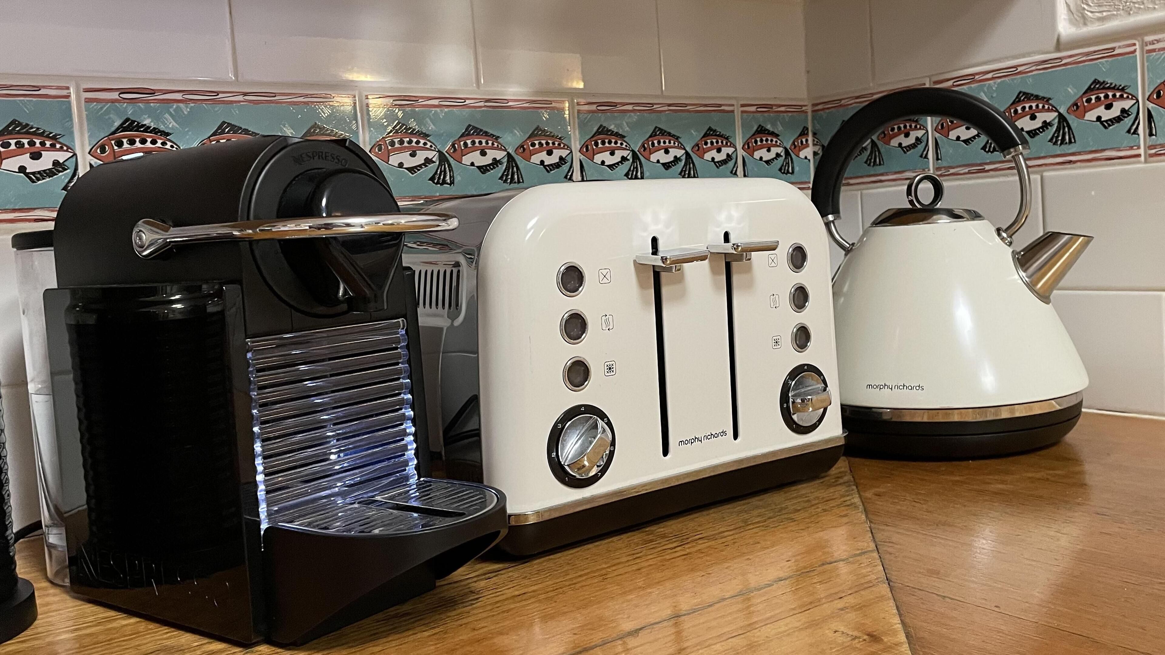 Augusta Beachfront Holiday Home - watch the whales go past or over the road for a swim - Augusta Beachfront Holiday Home — image 9