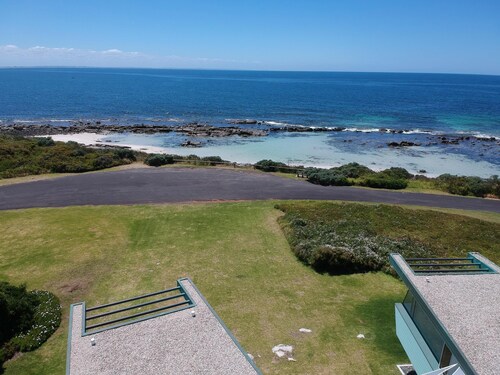 Boathouse - nearly in the water and wonderful views - Boathouse - nearly in the water