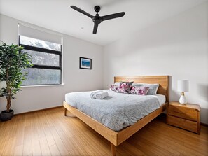 3 makuuhuonetta, silitysrauta/-lauta, internet, vuodevaatteet