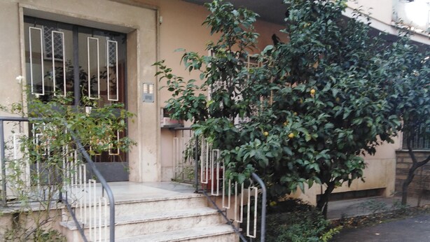 Courtyard - Casa di ele (Rome)