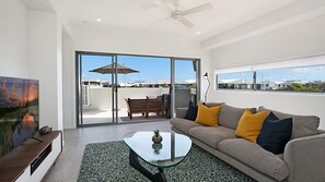 Living area - Ocean Terrace- Modern 3Bed Apartment (KINGSCLIFF)