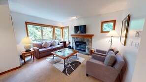 Condo, 2 Bedrooms (03) | Living room