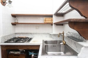 Kühlschrank, Esstisch