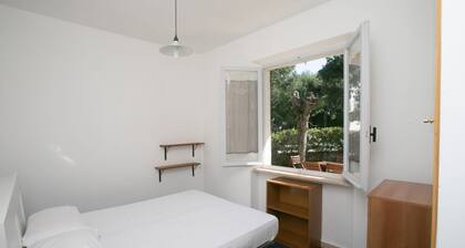 M081 - Marcelli, three-room apartment with garden at Residence MareVerde