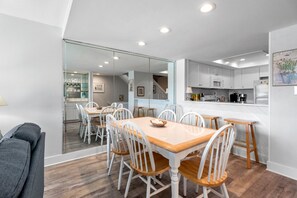 Dining - Quite Right: Oceanfront, Shared pool, Tennis court (Nags Head)
