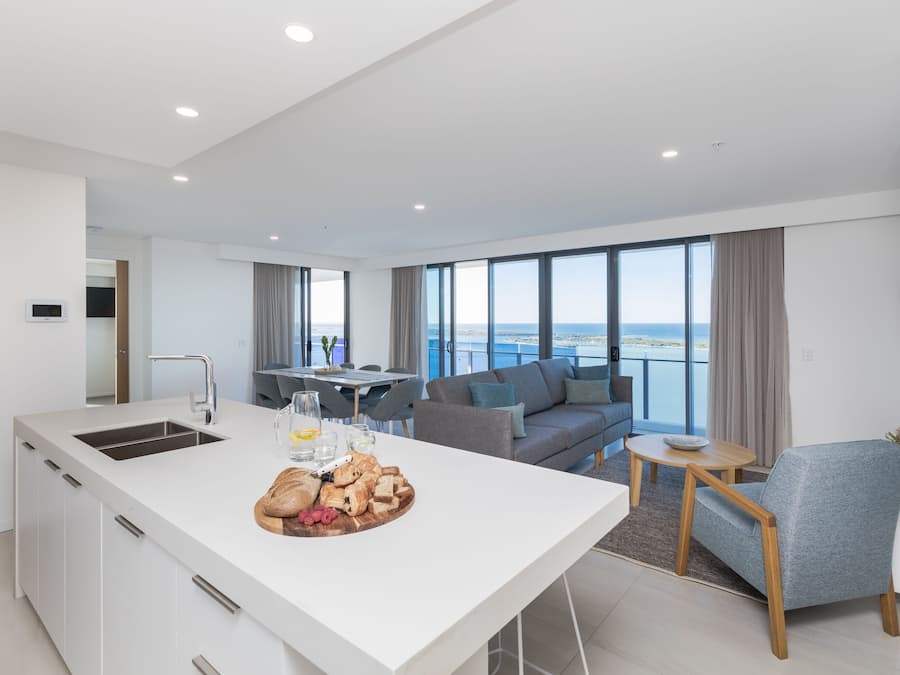 Panorama 3 Bedroom - Free Parking | Area soggiorno | TV a schermo piatto 35 pollici con canali digitali, TV