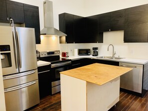 Fridge, microwave, oven, stovetop - Spacious home -  4 Blocks to Streetcar and St. Charles (New Orleans)