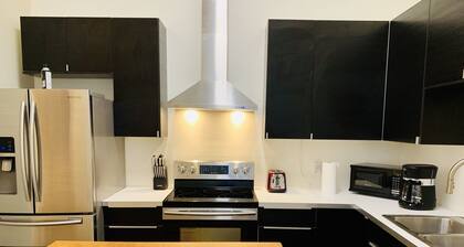 Amplia casa - 4 cuadras de tranvía y St. Charles