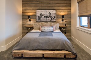 7 chambres, fer et planche à repasser, lit de bébé portatif