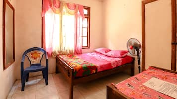 Schreibtisch, Bettwäsche