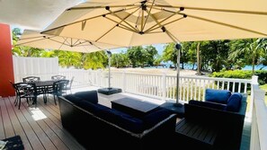 Outdoor dining - Negril Jamaica Beachfront house in Little Bay County Club , Pool , Free wifi A/C (Negril)