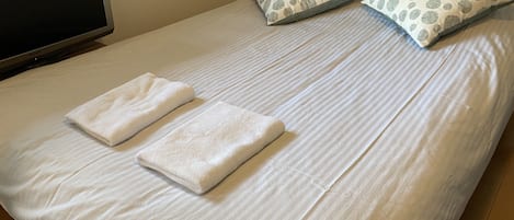 1 bedroom, desk, blackout curtains, free WiFi