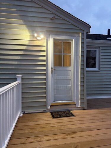 3-bedroom house in perfect  location nearBraintree Mall