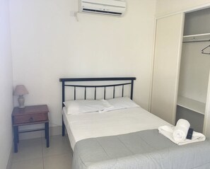Comfort Apartment | Free WiFi, bed sheets