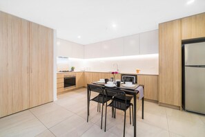 Apartment, 4 Bedrooms | In-room dining - Olympus Wolli Crk 3.17 (Wolli Creek)