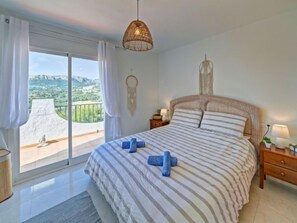 3 soverom, strykejern/-brett og internett (inkludert)