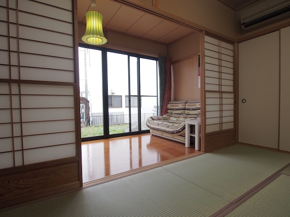 Private Vacation Home | 1 bedroom, desk, iron/ironing board, free WiFi - New Okazaki House for 6 (Okazaki)