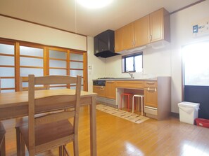 Private Vacation Home | 1 bedroom, desk, iron/ironing board, free WiFi - New Okazaki House for 6 (Okazaki)