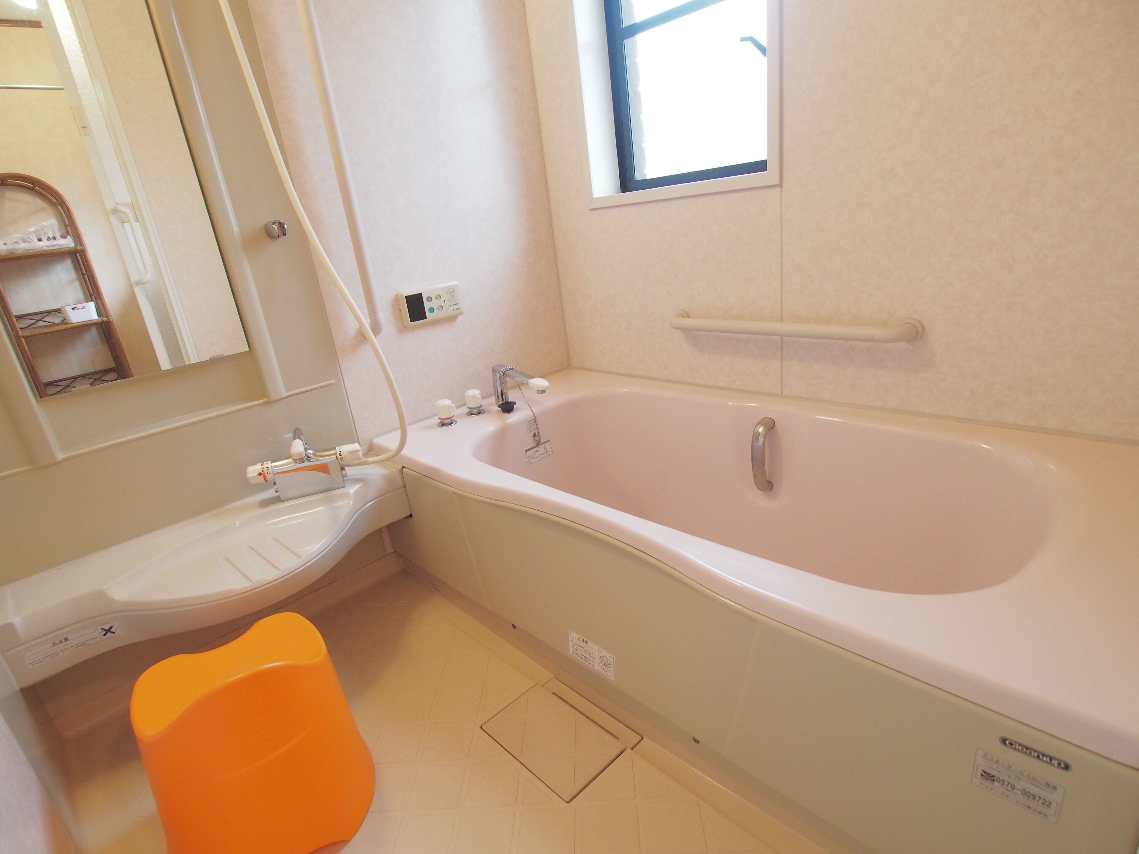 Talo (Private Vacation Home) | Kylpyhuone | Erillinen kylpyamme ja suihku, ilmaiset hygieniatuotteet