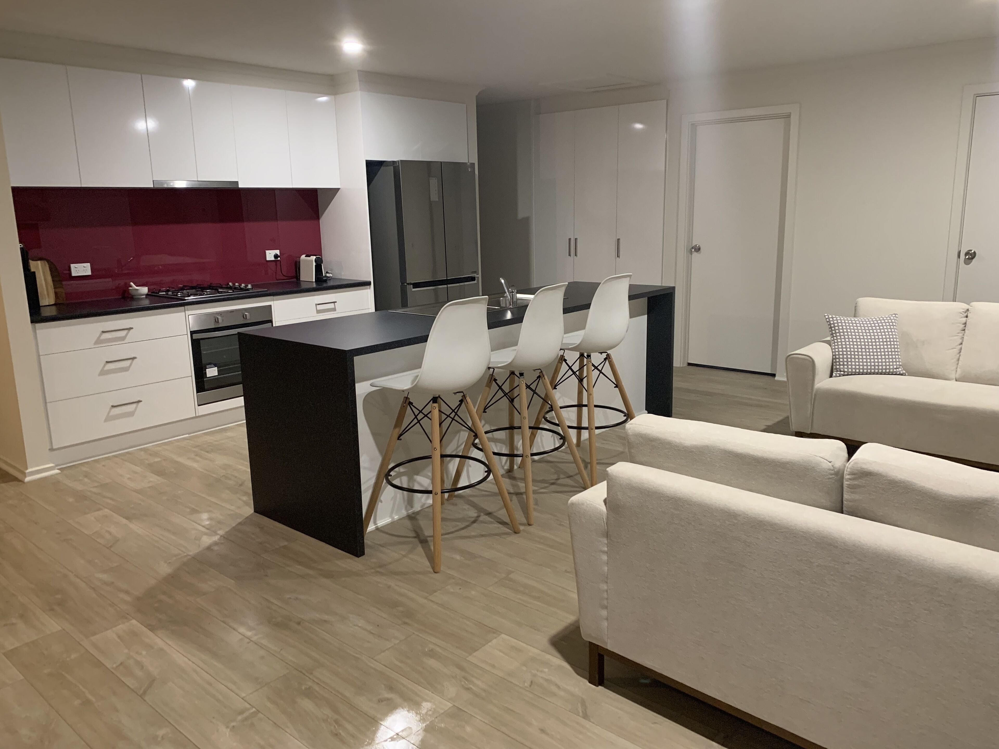 Sea-renity House 5 minute walk to Port Elliot township