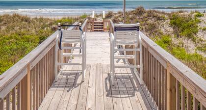 A Charm of Finches | Pet Friendly + Oceanfront!