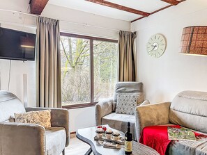 TV, fireplace, table football - Vacation home Eric by Interhome (Frankenau)