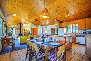 Dining - ‘The Atomic Squirrel Lodge’ Lake Gregory Getaway! (Crestline)