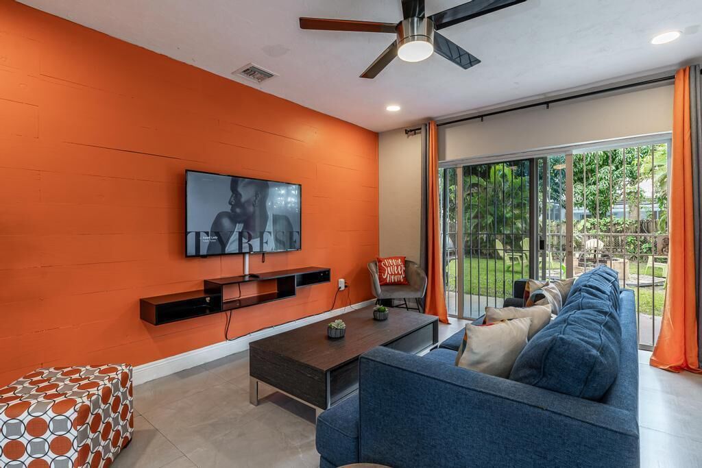 Recently renovated for Super Bowl LIFE - Miami Gardens