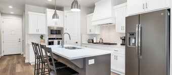 Family Fun Getaway 2333 -Pool is Open!