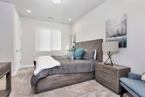 6 chambres, fer et planche à repasser, lit parapluie, Wi-Fi gratuit