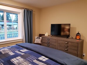 3 bedrooms, blackout curtains, iron/ironing board, travel cot