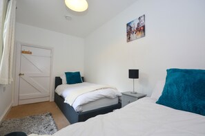 Cottage, nhiều giường | 2 phòng ngủ, bàn ủi/dụng cụ ủi quần áo 