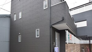 Unclassified image, 4 of 65, button - Tsuruhashi House T (Osaka)
