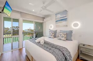 2 bedrooms, iron/ironing board, travel cot, free WiFi