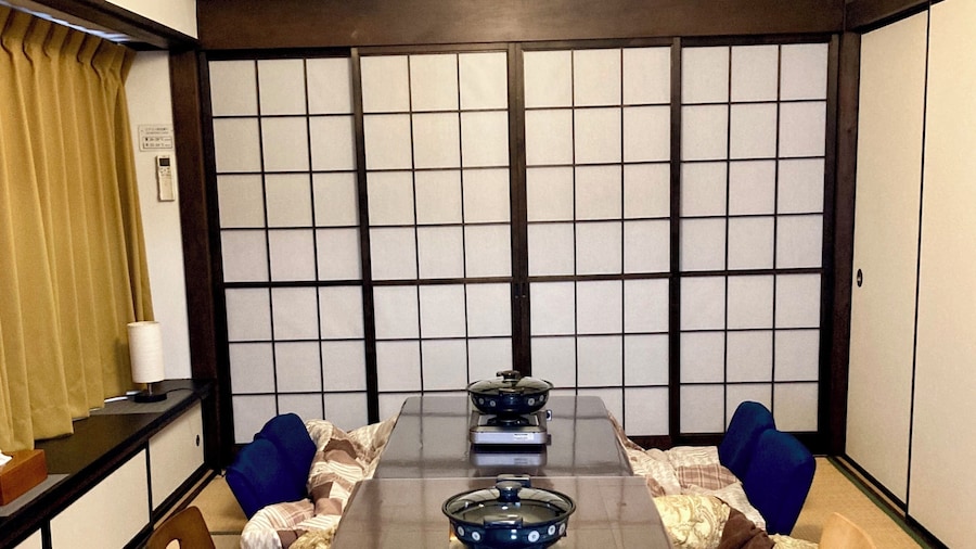 Mitsuba House