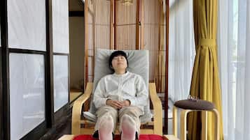 奢华独立别墅 (Private Vacation Home 12 guests) | 起居区 | 21-英寸电视(配备有线频道)、乒乓球、玩具