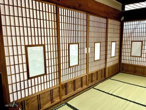 Villa Luxe, 2 chambres, cuisine, vue jardin (Private,Max 20 guests,Non Smoking) | Coin séjour