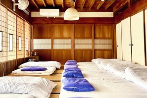 Luxury Villa, 5 Bedrooms, Kitchen, Garden View (Private Vacation Home) Max 20 guests, Non Smoking - Kiyomizu House (Takasaki)