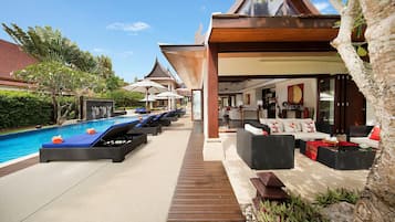 Sun deck