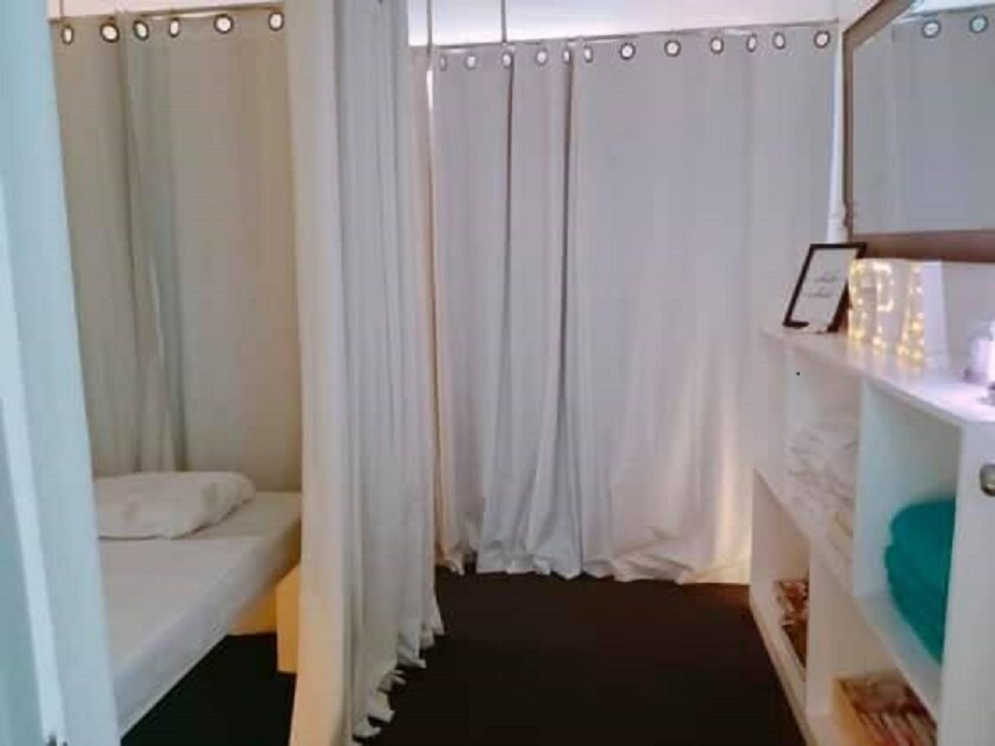 Aromaterapia, masajes con piedras calientes, masajes suecos