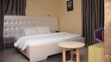 Quarto standard | 1 quarto, cofres nos quartos, escrivaninha