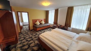 2 habitaciones, ropa de cama de alta calidad y escritorio