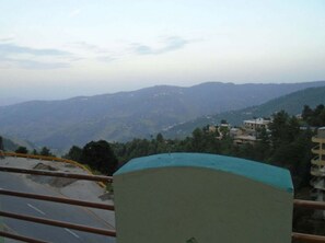 View from property - Marina Inn Guest House (Abbottabad)