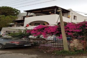 Fachada da propriedade